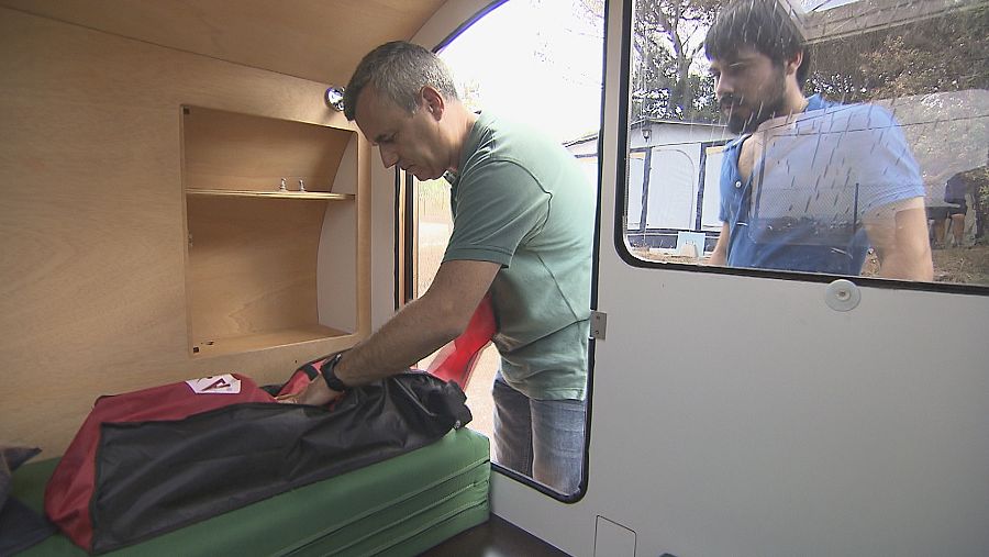 Formació professional ben aplicada: una caravana de fusta