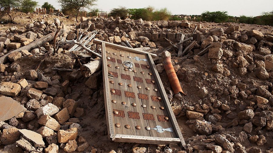 Ruinas de un mauselo destruido por los yihadistas en Tombuctú (archivo). REUTERS/Joe PenneyFiles