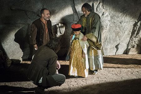 Sátur y Gonzalo, con el maestro chino y el niño al que acogieron los Montalvo