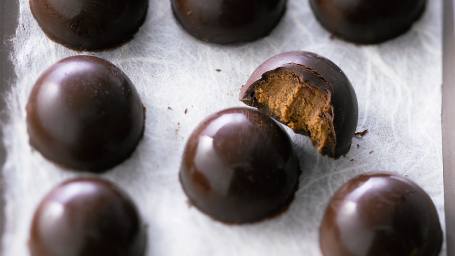 Receta de bombones de chocolate y praliné