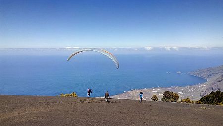 Desde el noroeste de la isla de El Hierro, Juanjo Ballesta mostrará las imágenes más espectaculares de una isla llena de contrastes