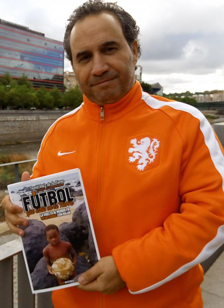 David Ruiz de la Torre, autor de 'Fútbol que estás en la Tierra'.