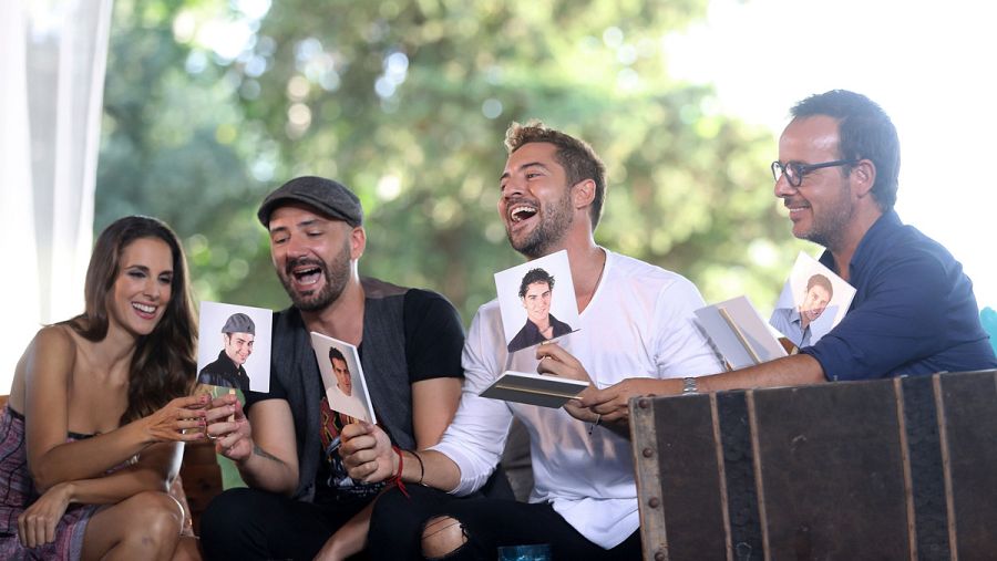 Nuria Fergó, Alejandro Parreño, David Bisbal y Ángel Llàcer recuerdan fotos de hace 15 años.