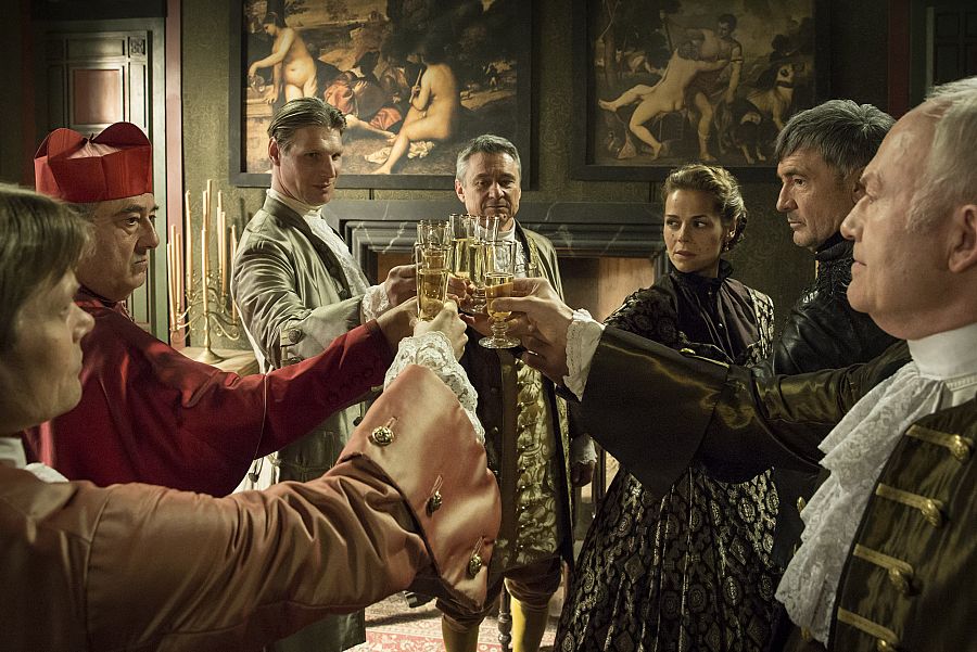 El Cardenal Mendoza y el Comisario reciben a los franceses en el palacio