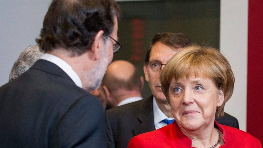 El presidente del Gobierno en funciones, Mariano Rajoy, y la canciller alemana, Angela Merkel