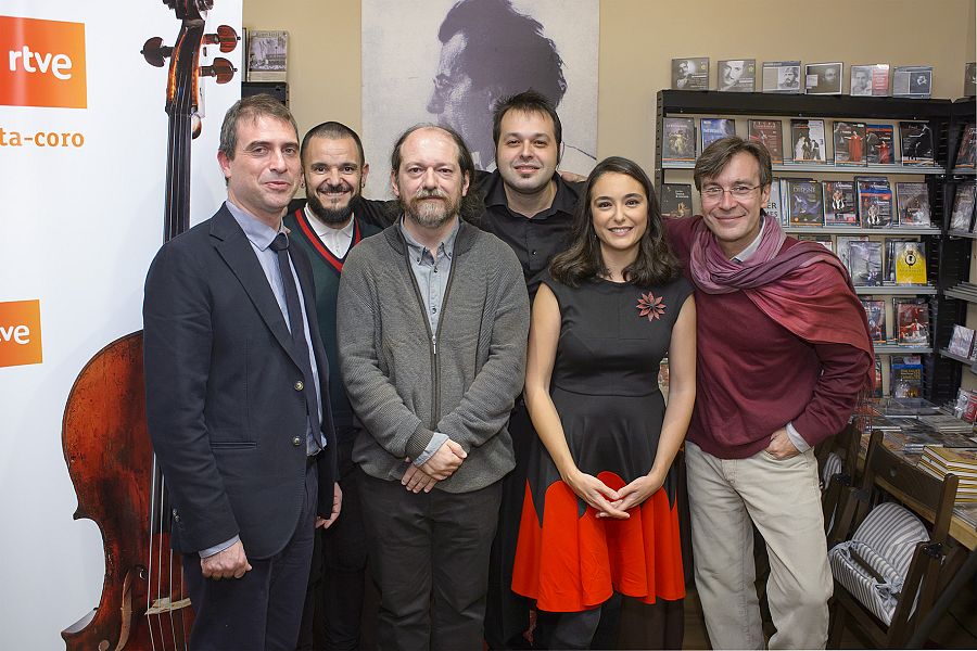 El Coro RTVE inaugura su XV Ciclo de Música Coral en el Teatro Monumental de Madrid bajo la batuta de Javier Corcuera