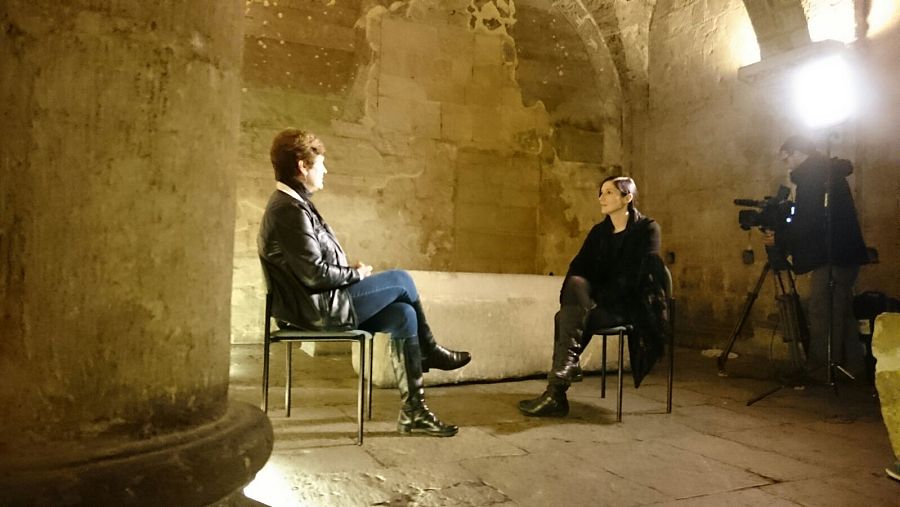 Entrevistamos a Margarita Torres en la Basílica de San Isidoro, en León