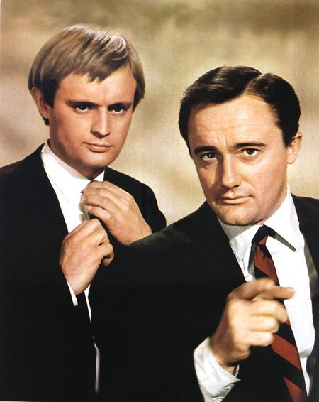 llya Kuryakin y Robert Vaughan, los espías protagonistas de 'Operación U.N.C.L.E.'