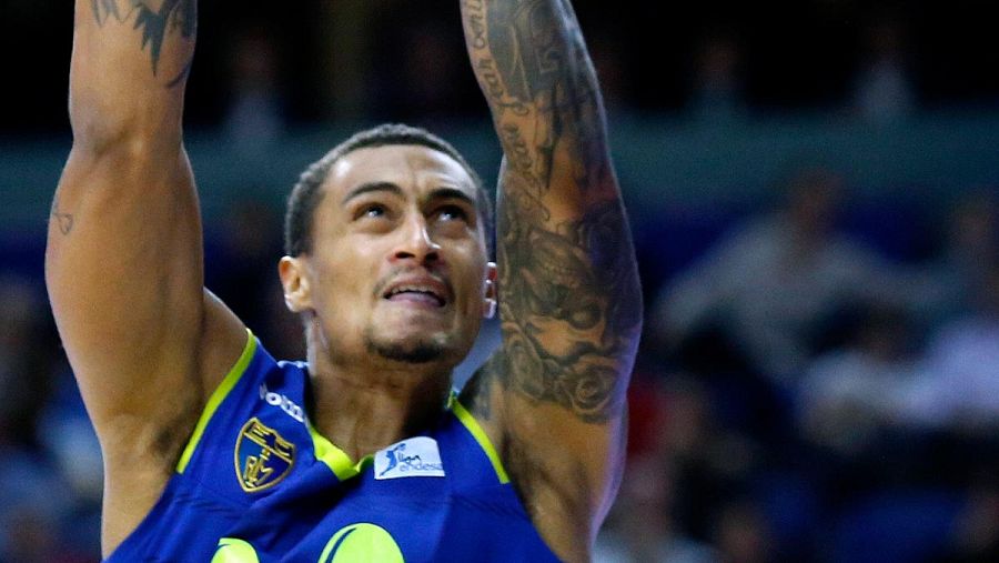 Jackson lleva a la victoria a Estudiantes con 27 puntos