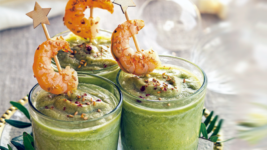 Chupitos de crema de agucate y langostinos