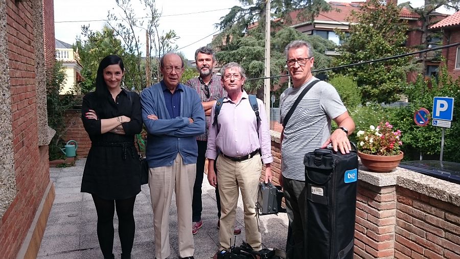 Francisco Rico, experto en literatura y en nuestros clásicos, junto al equipo del programa