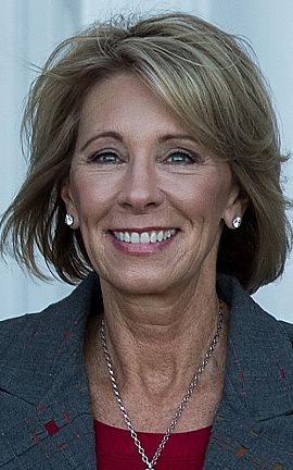 Betsy DeVos, futura secretaria de Educación de EE.UU.