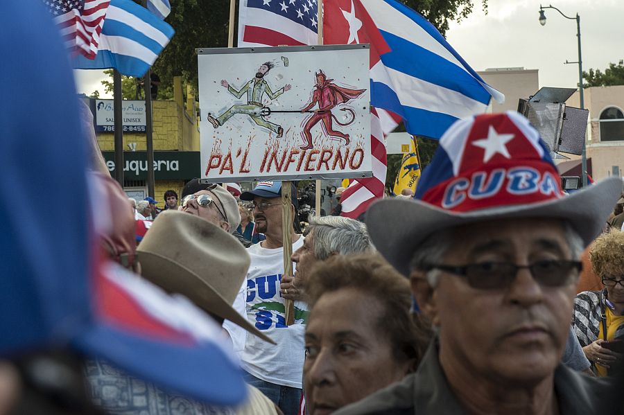 La Pequeña Habana de Miami festeja el fallecimiento de Fidel Castro.
