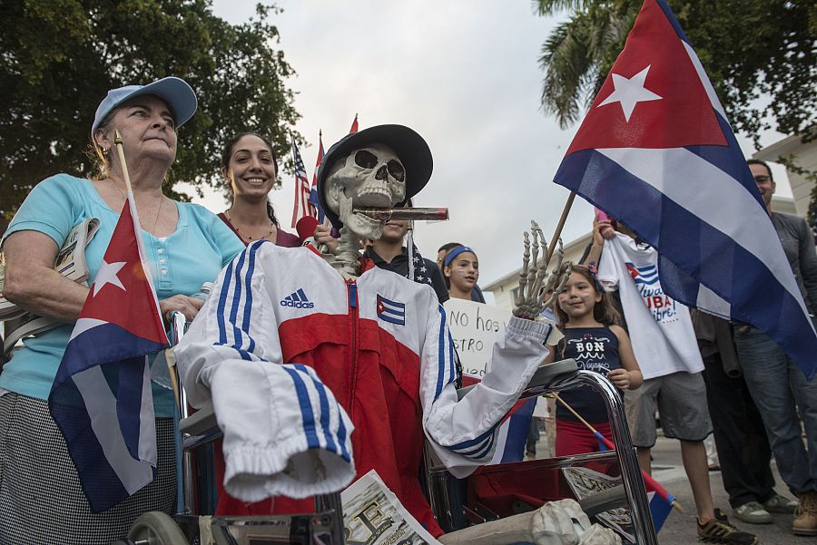 Exiliados cubanos en Miami han despedido al 