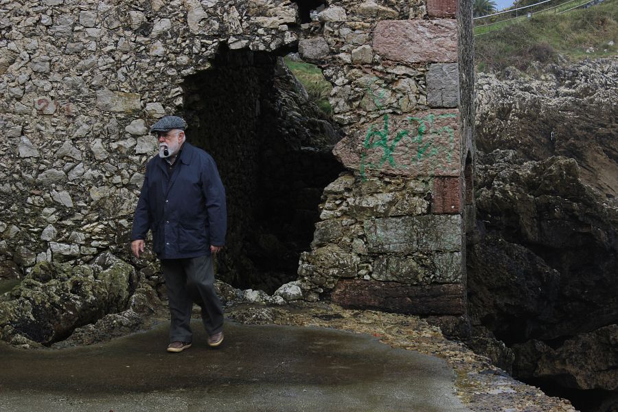 Gonzalo Suárez posee una manera de narrar impregnada de cierto aire fantástico o fantasioso