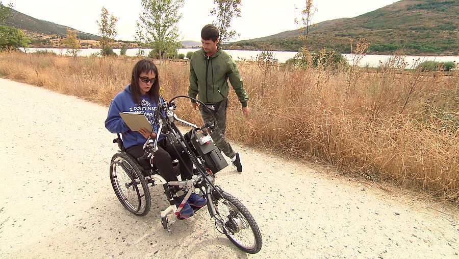 Con Maria José con su hand-bike
