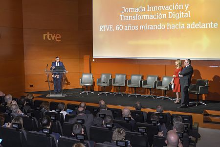 El director de TVE, Eladio Jareño, durante su intervención