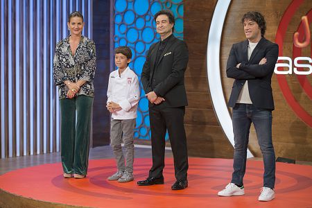 Lukas, finalista de MCJunior 3, visitará las cocinas para catar las cupcakes que elaboren los pequeños aspirantes
