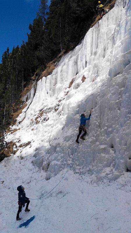 El equipo de 'Al filo de lo imposible' experimentará la escalada en hielo en el Pirineo Aragonés