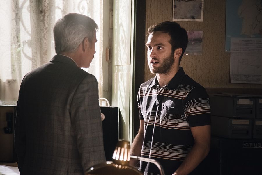 Carlos se enfrenta a Antonio por la bodega