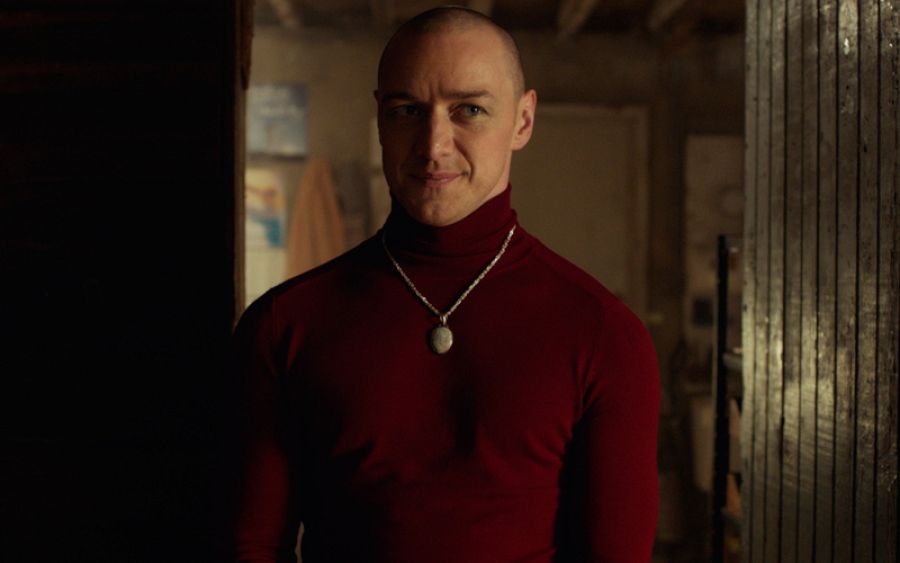 Una de las personalidades de McAvoy es una mujer