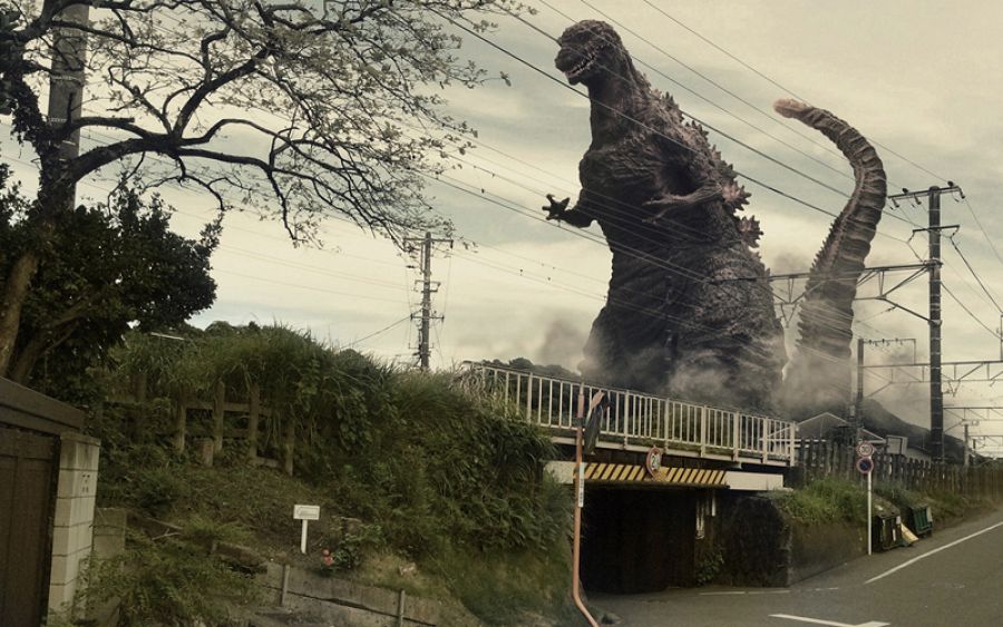 Godzilla en uno de sus habituales paseos por Tokyo
