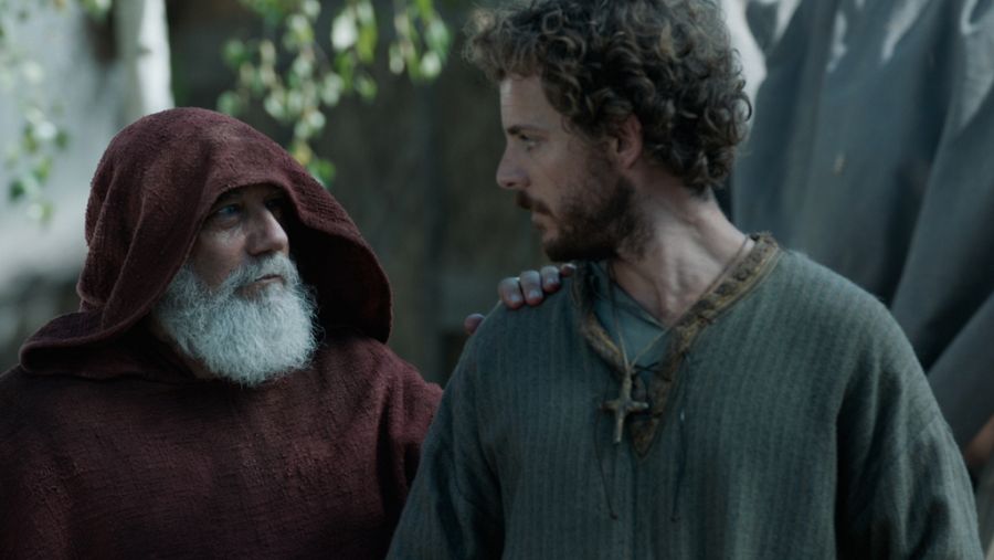 El final del camino - Esteban sigue hablando con el inquietante monje