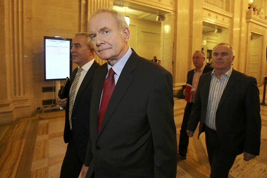 El exvicepresidente del Gobierno norirlandés, Martin McGuinness, en la Asamblea regional