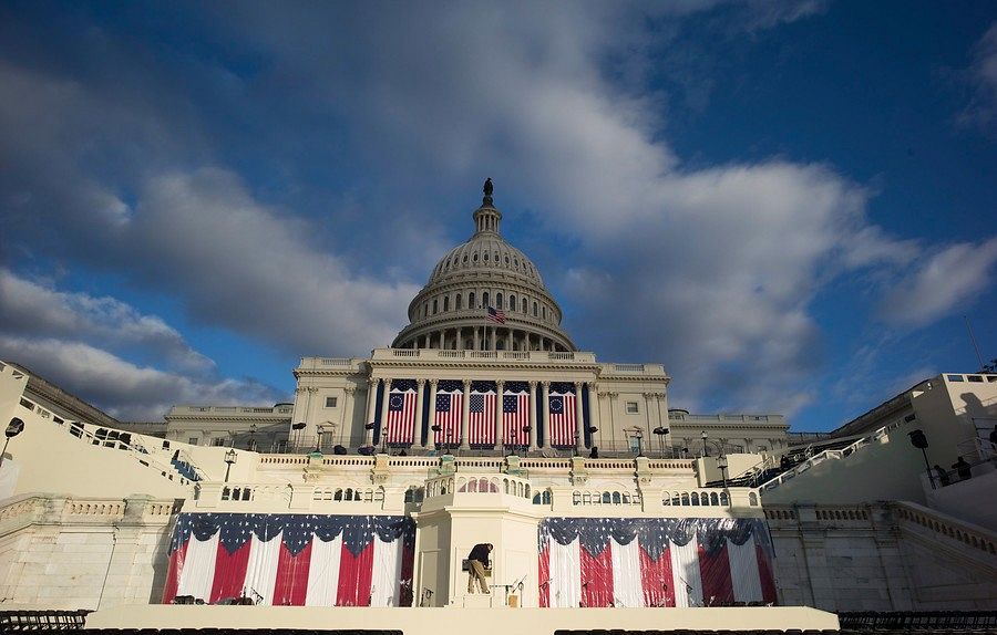 El Capitolio preparado para la ceremonia de investidura