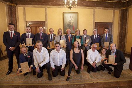 Foto de familia de los premios Envera, por el compromiso con la integración de las personas con discapacidad