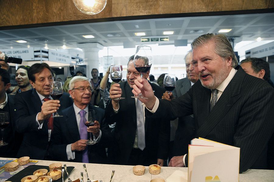 El ministro Méndez de Vigo durante su visita a Madrid Fusión