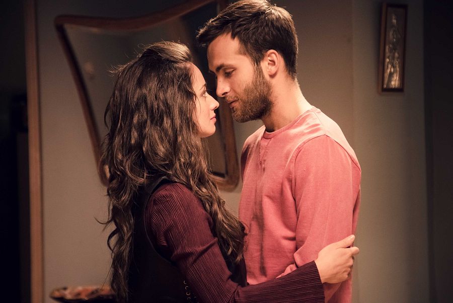 Karina y Carlos se reencuentran en Bruselas