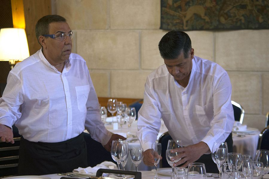 Los Chunguitos tendrán que servir en un catering de lujo a más de 30 comensales