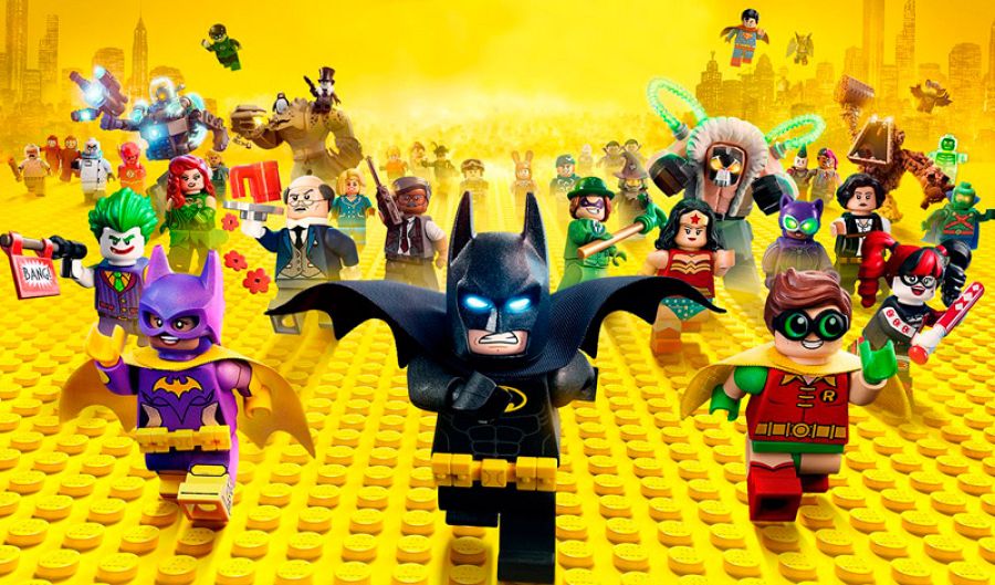 Batman con las versiones de Lego de sus principales amigos y enemigos