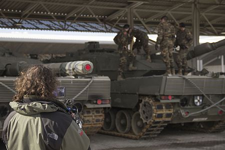 El equipo graba en distintas localizaciones como Hoyo de Manzanares, Fuencarral, El Goloso, San Javier o Granada