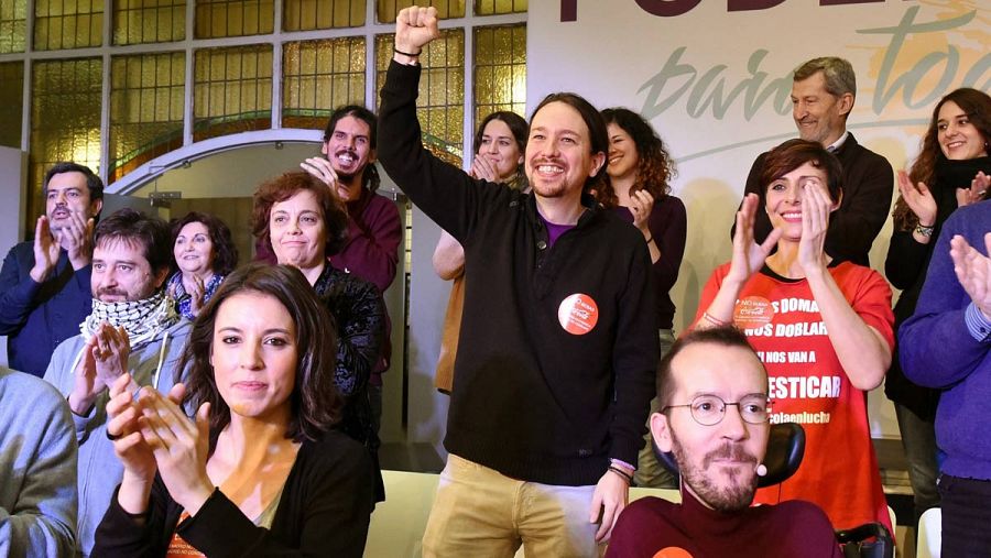 Iglesias, con dos miembros clave de su equipo: Montero y Echenique (EFE).