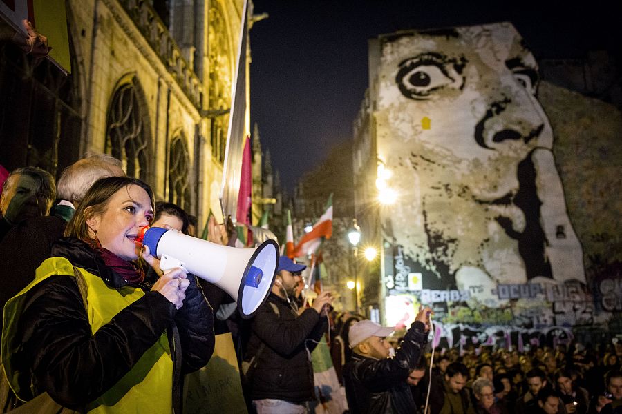 Manifestación por los derechos civiles sirios en París.