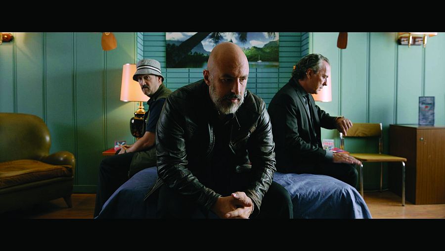 Chus (Javier Cámara), Poli (Roberto Álamo) y Arturo (José Coronado), en un fotograma de 'Es por tu bien'