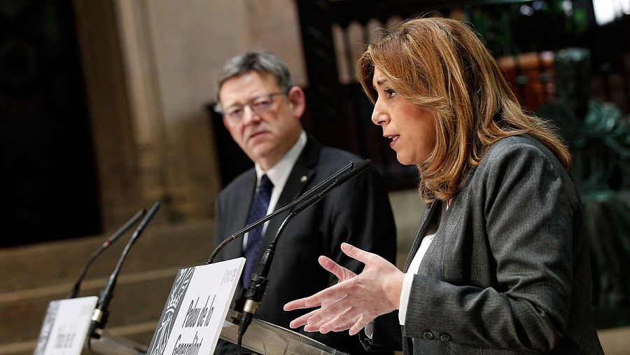 Susana Díaz (d), y el president valenciano, Ximo Puig, en un acto en Valencia