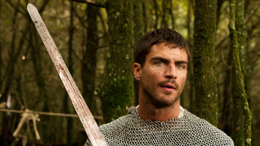 Maxi Iglesias es Alfonso el Batallador en 'El final del camino'