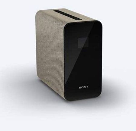 El Sony Xperia Touch tiene forma rectangular y recuerda mucho a una CPU pequeña.