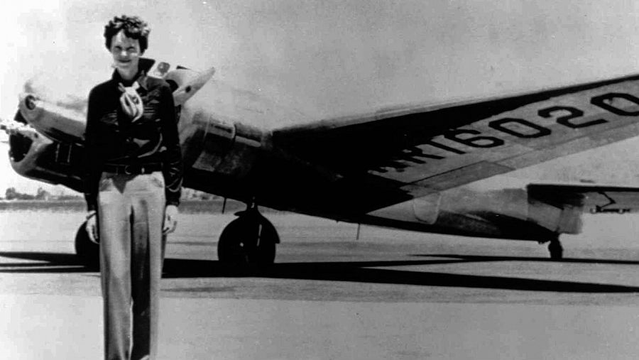 La popular aviadora Amelia Earhart desapareció en 1937