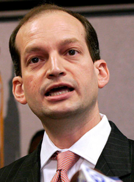  Alexander Acosta.