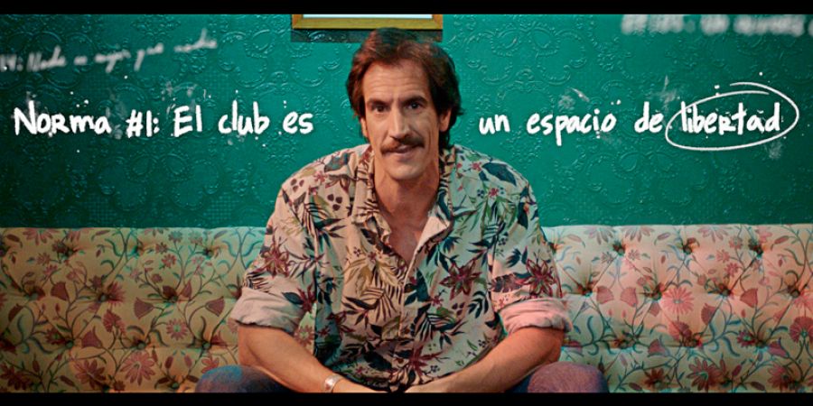 Rodrigo Poison es el protagonista de 'Smoking club'