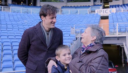 Alejandro verá cómo su abuela Angelita cumple su sueño: visitar el Bernabéu y conocer a Amancio
