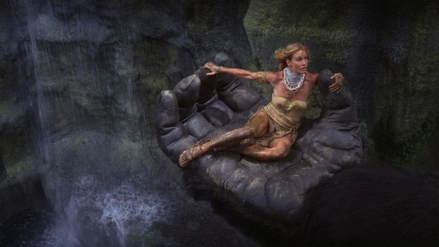 Jessica Kange en la mano de King Kong