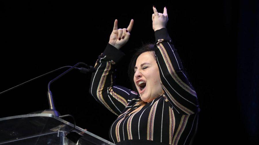 La actriz Inma Cuevas recibe el galardón a la mejor actriz secundaria de teatro por su interpretación en 'Historias de Usera'