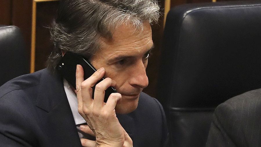 El ministro de Fomento, Íñigo de la Serna, en un momento de la votación del Real Decreto-Ley de reforma de la estiba en el Congreso.