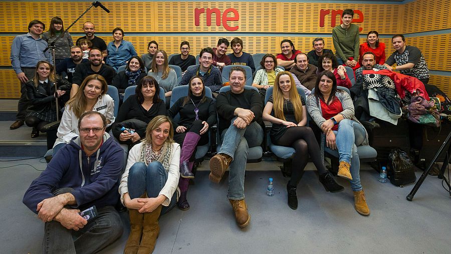 El público incondicional de Revólver no quiso perderse el encuentro