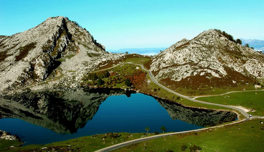 Imagen de los Lagos de Covadonga, en el interior del Parque Nacional de Picos de Europa